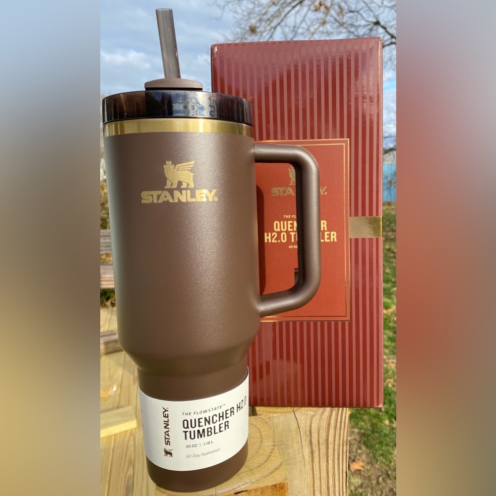 Band New Never Used Chocolate Gold 40oz Stanley Cup